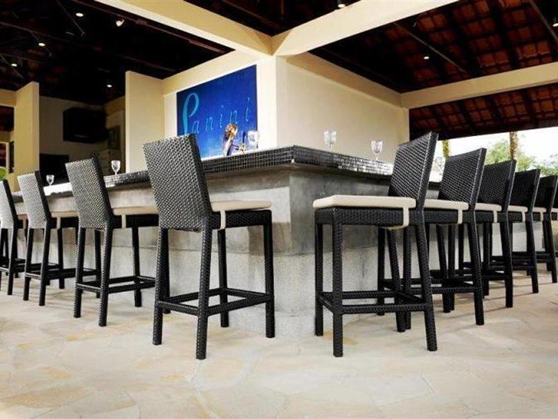 ดาไม ปูริ รีสอร์ท แอนด์ สปา กูชิง ภายนอก รูปภาพ Bar stools