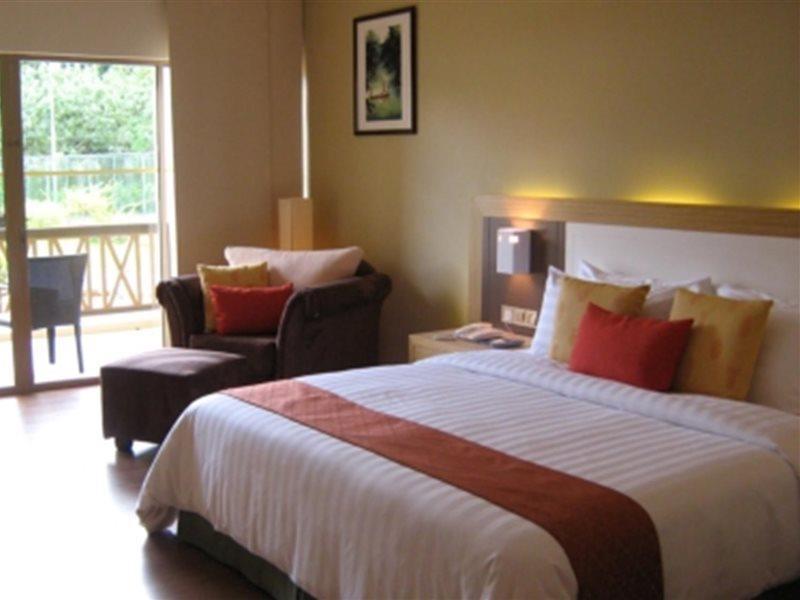 ดาไม ปูริ รีสอร์ท แอนด์ สปา กูชิง ภายนอก รูปภาพ Deluxe Room