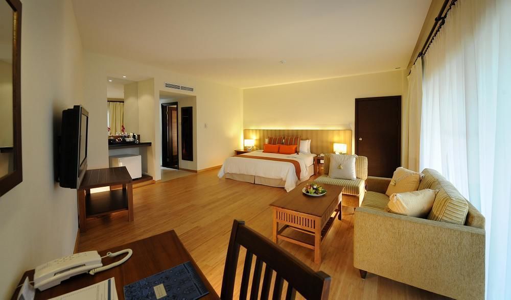 ดาไม ปูริ รีสอร์ท แอนด์ สปา กูชิง ภายนอก รูปภาพ A suite at the Park Royal Beach Resort