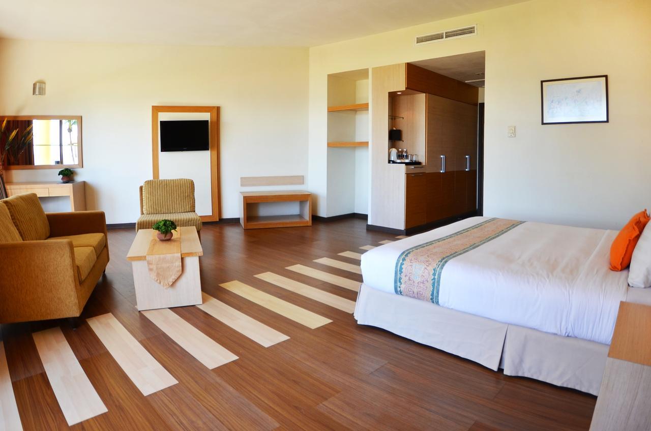 ดาไม ปูริ รีสอร์ท แอนด์ สปา กูชิง ภายนอก รูปภาพ A room at the hotel